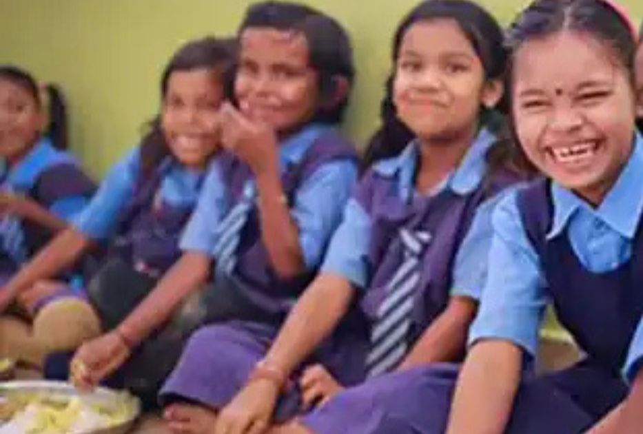 Image of students of basic education